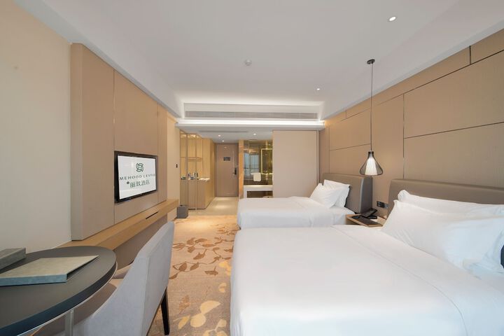 Room 49 of 83