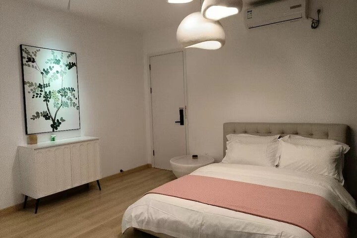 Room 51 of 107