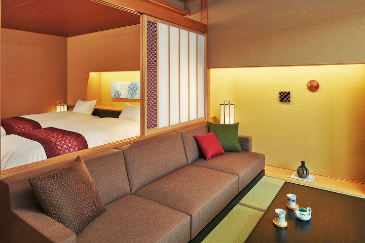 Room 4 of 44