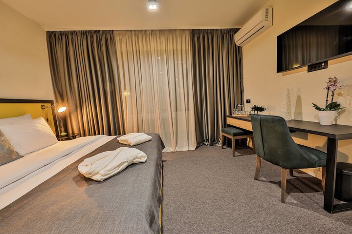 Room 37 of 70