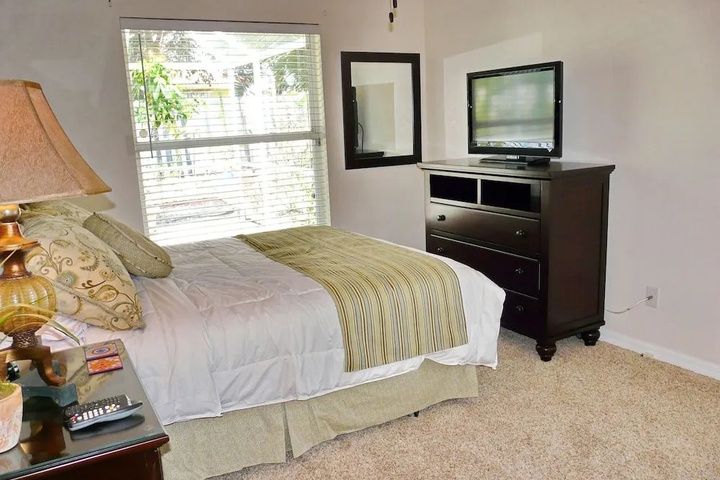 Room 3 of 16