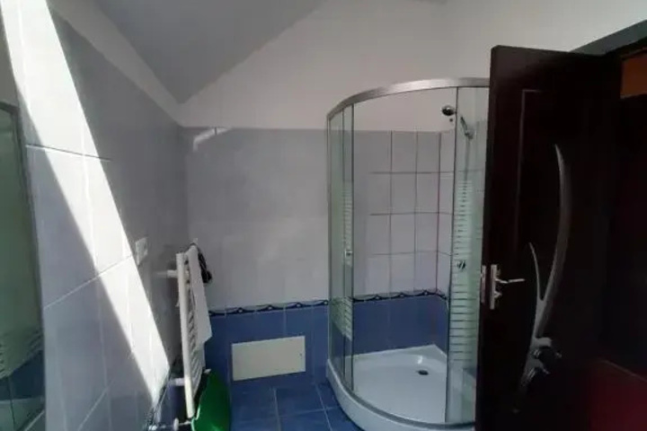 Room 7 of 7
