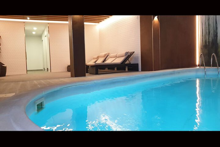 Pool 48 of 83