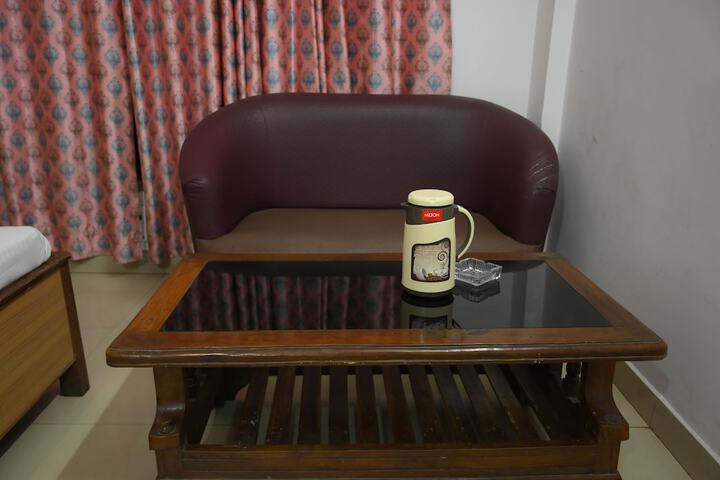 Room 12 of 106