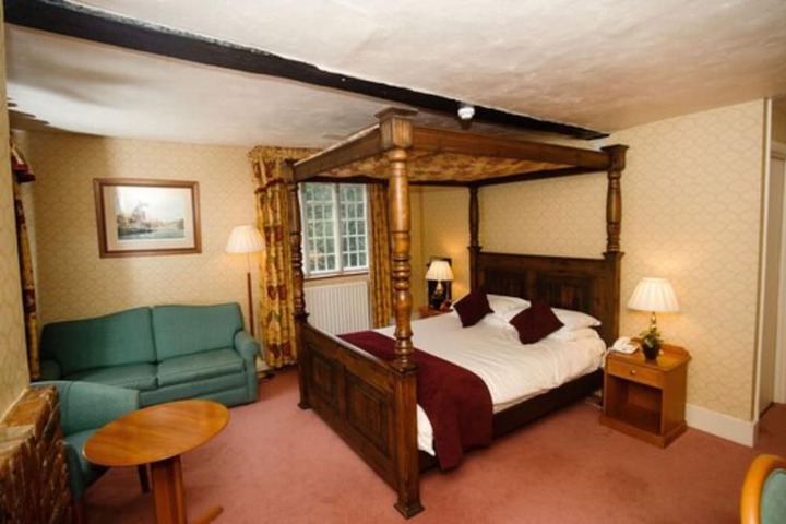 Room 10 of 63