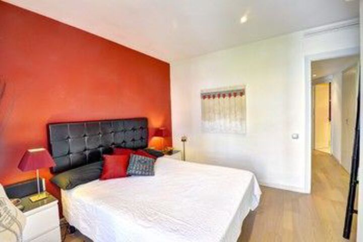 Room 15 of 33