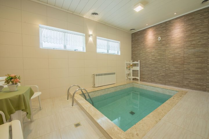 Pool 85 of 138