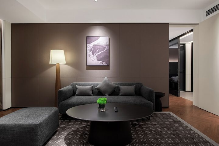Room 42 of 82