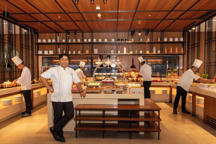Dining 76 of 130