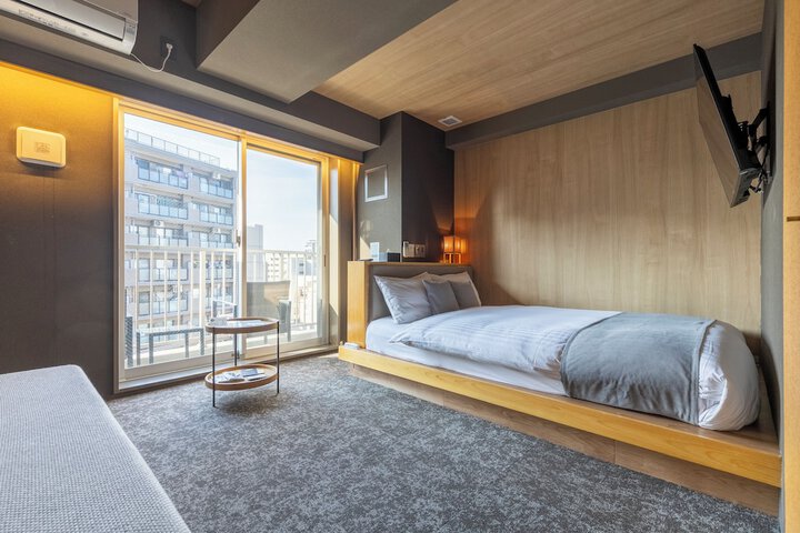 Room 11 of 46