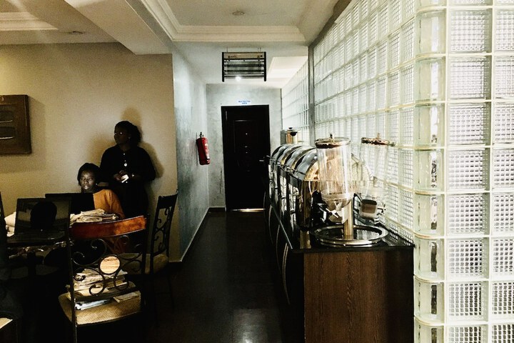 Dining 46 of 55