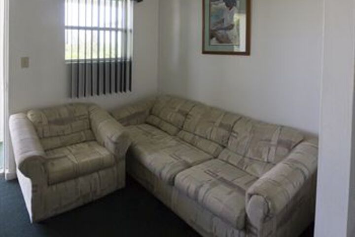 Room 7 of 9