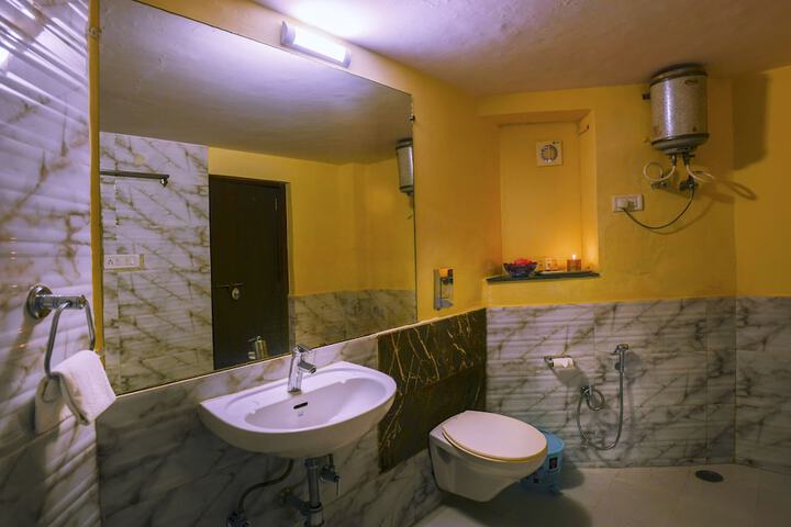 Room 9 of 22