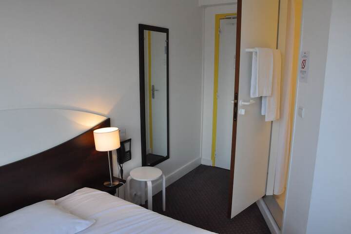 Room 43 of 98