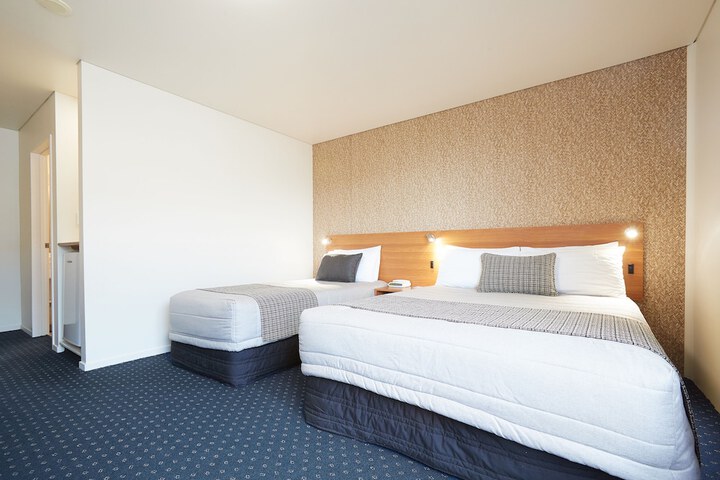 Room 7 of 36