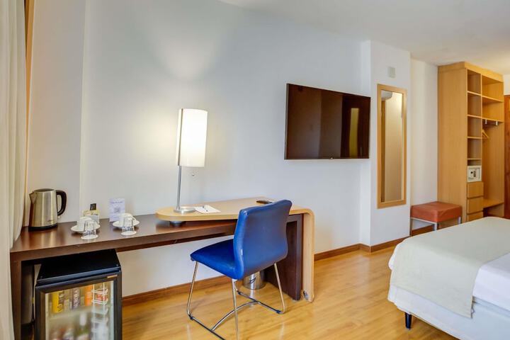 Room 37 of 150