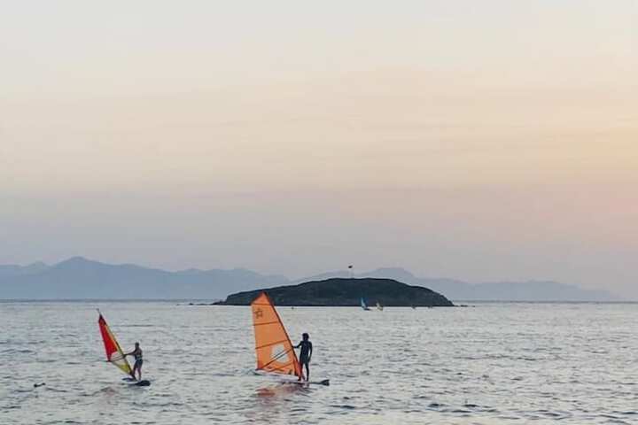 Surfing/boogie boarding