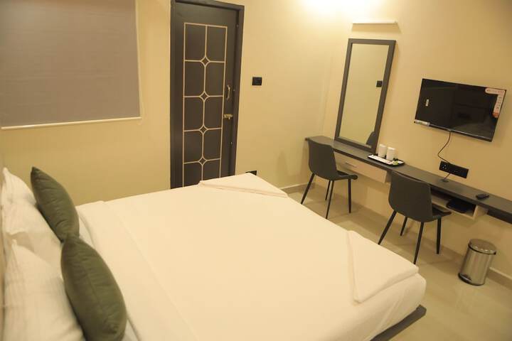 Room 25 of 114
