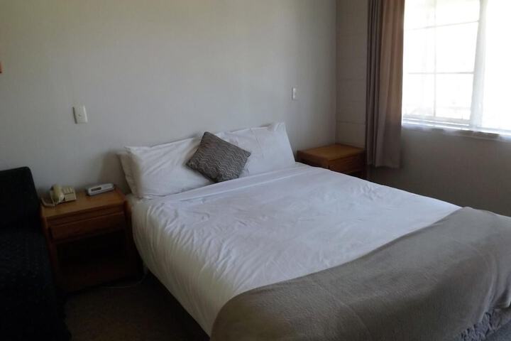Room 10 of 48