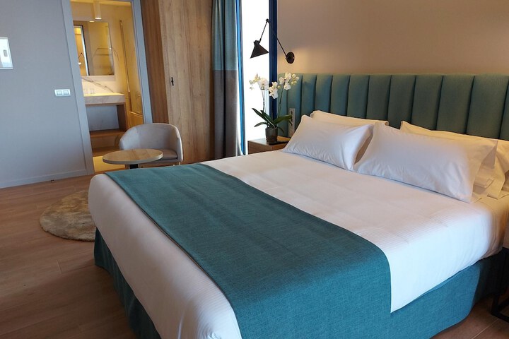 Room 34 of 75