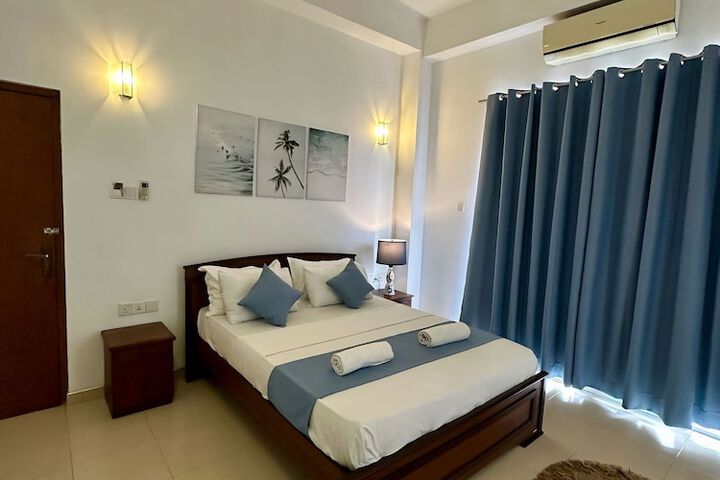 Room 5 of 44