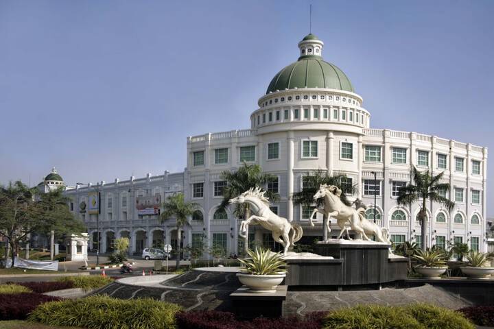 Hotel President Executive Club - Jababeka Cikarang