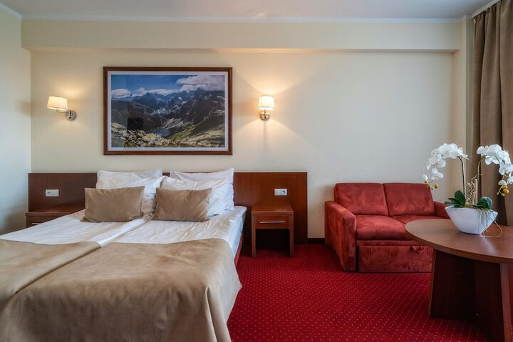 Room 14 of 30