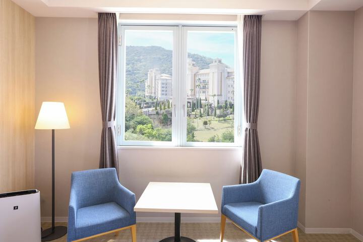 Room 5 of 23