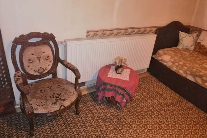 Room 26 of 65