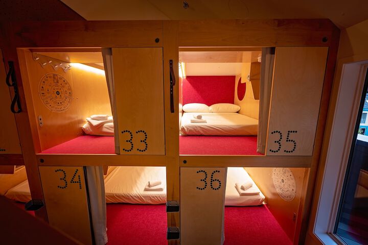 Room 11 of 66