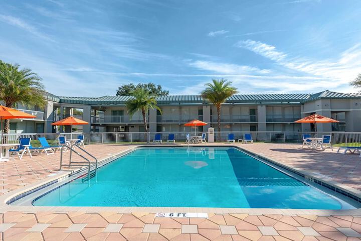 Hotel with Pool