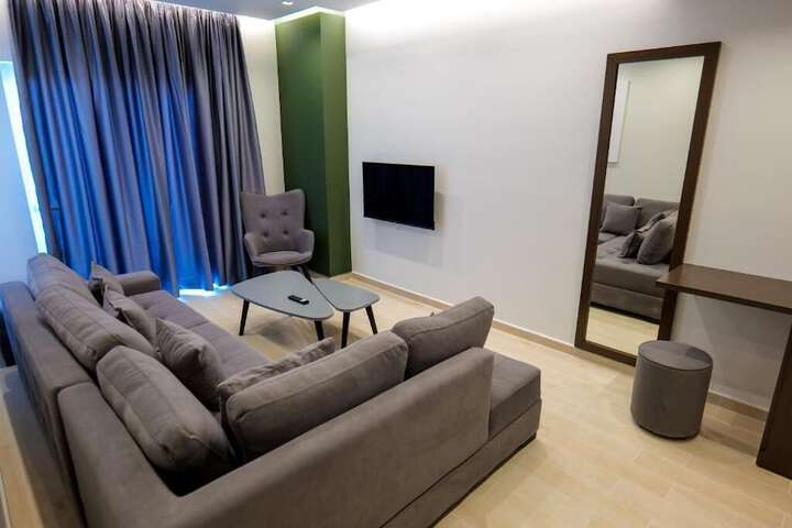 Room 25 of 61