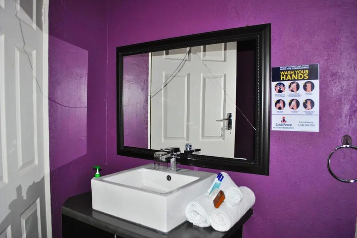Room 4 of 4
