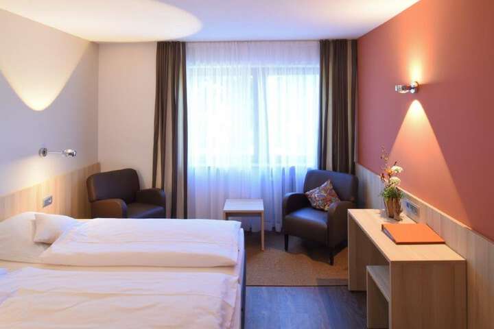 Room 9 of 53