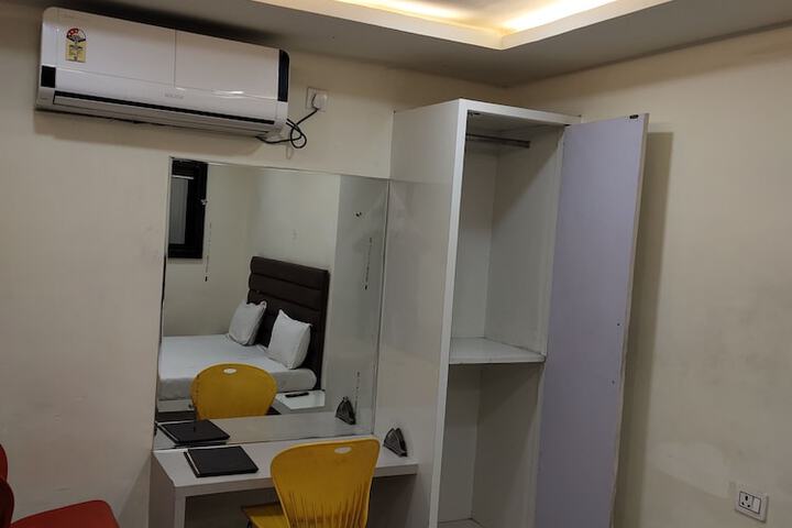 Room 7 of 26