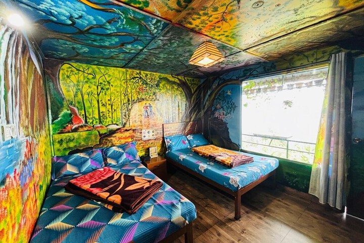 Room 21 of 195