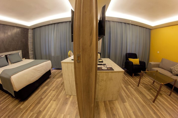 Room 30 of 101