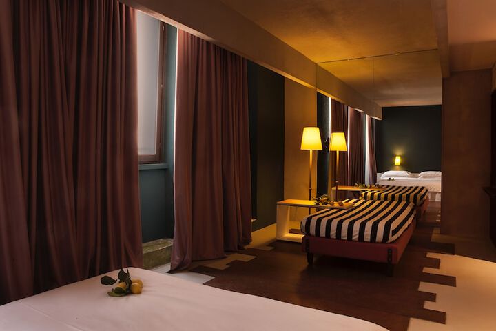 Room 13 of 25