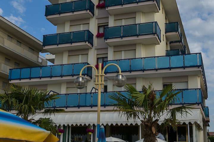 Hotel 35 of 38