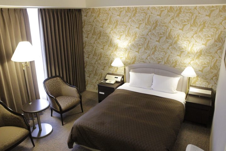 Room 19 of 32