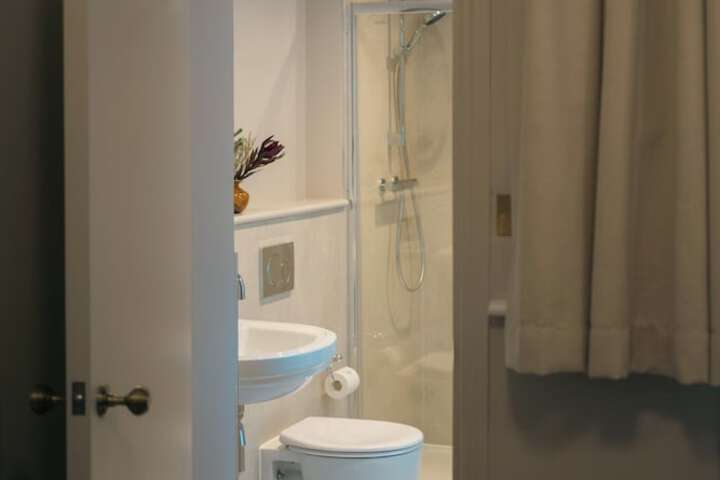 Room 181 of 209