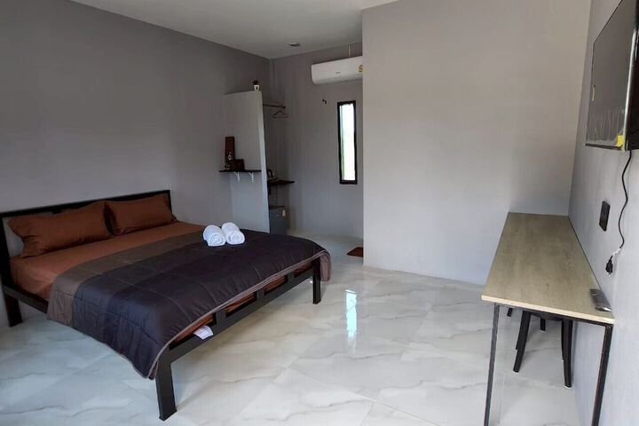 Room 10 of 73
