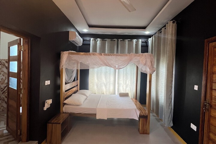 Room 5 of 42