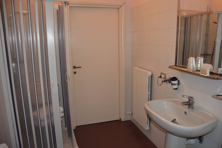 Room 14 of 31