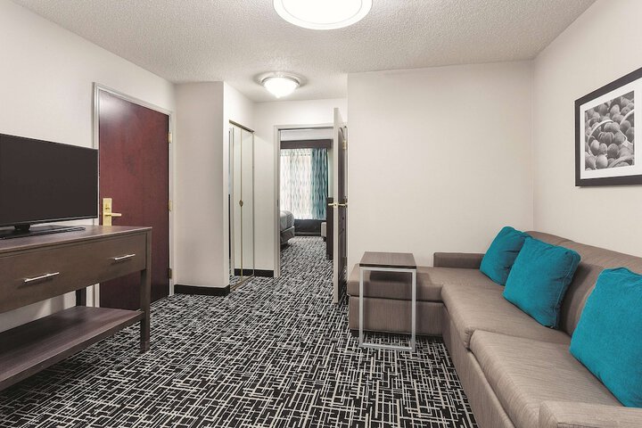 1 King Bed Mobility Accessible (14 of 20)