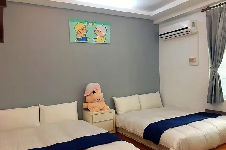 Room 3 of 20