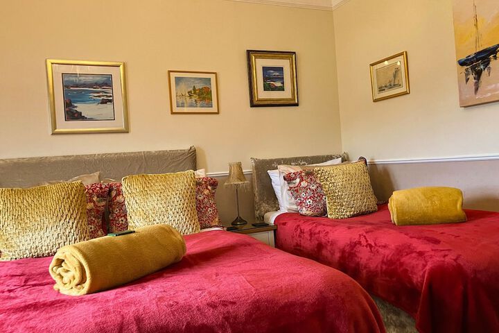 Room 15 of 36