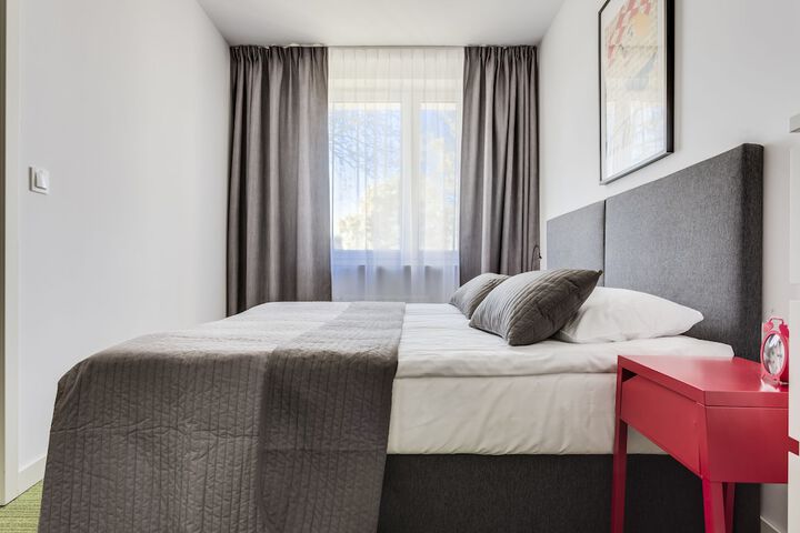Room 10 of 56