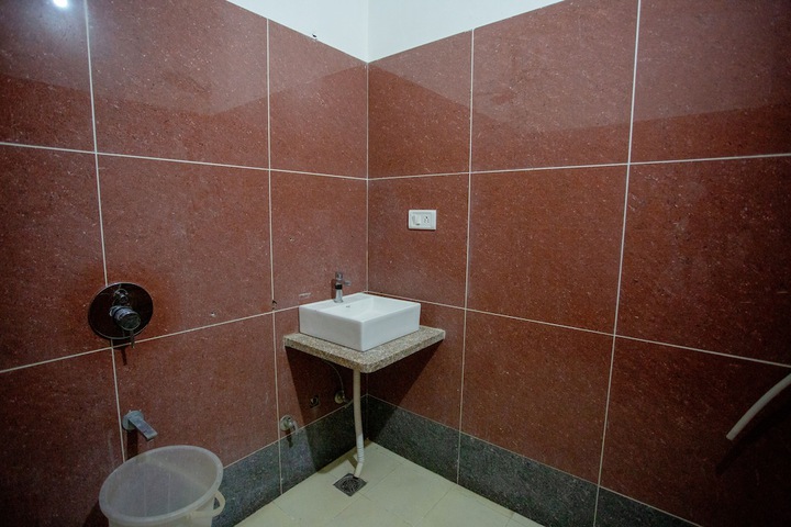 Room 14 of 30
