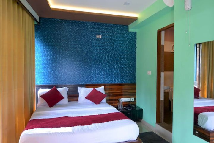 Room 17 of 77